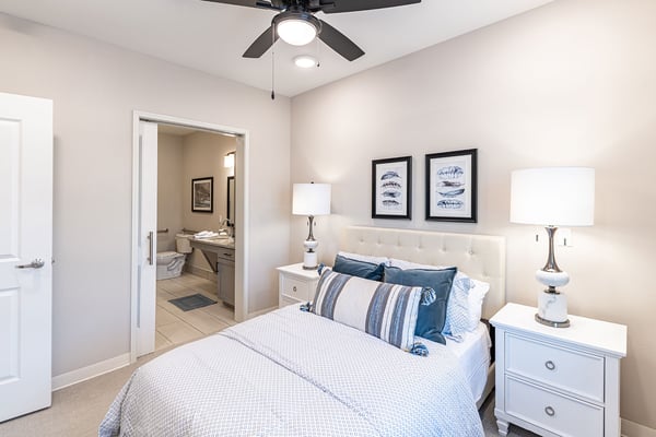 Cloverland-Park_Bedroom-w-Bathroom