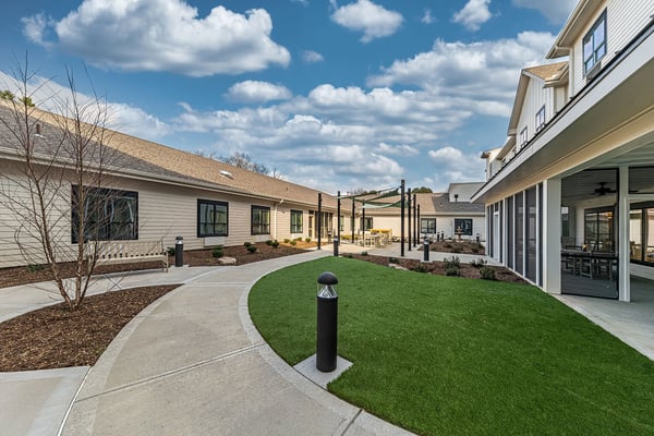 Cloverland-Park_Patio-Space-1